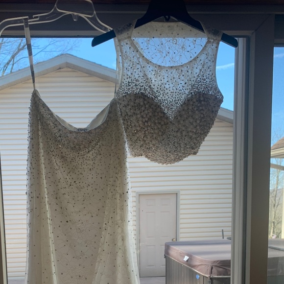 Prom dress - Picture 2 of 2